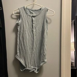 Kyte BABY sleeveless bodysuit 2t Fog